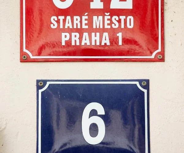 Hostel Women's Only - Female Only *