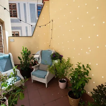 Women's Only - Female Only * プラハ