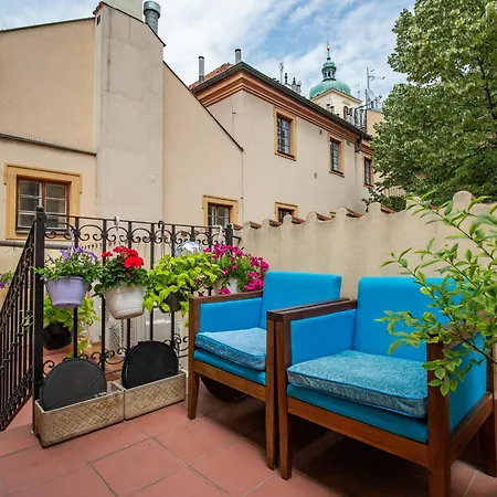 Women's Only - Female Only Hostel *