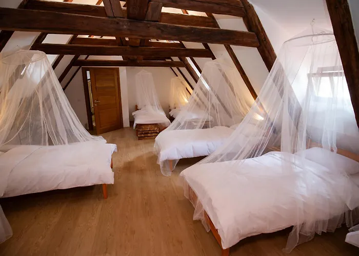 Хостел Women's Only - Female Only *