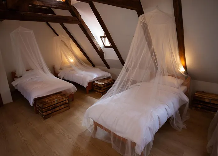 Women's Only - Female Only Хостел Прага