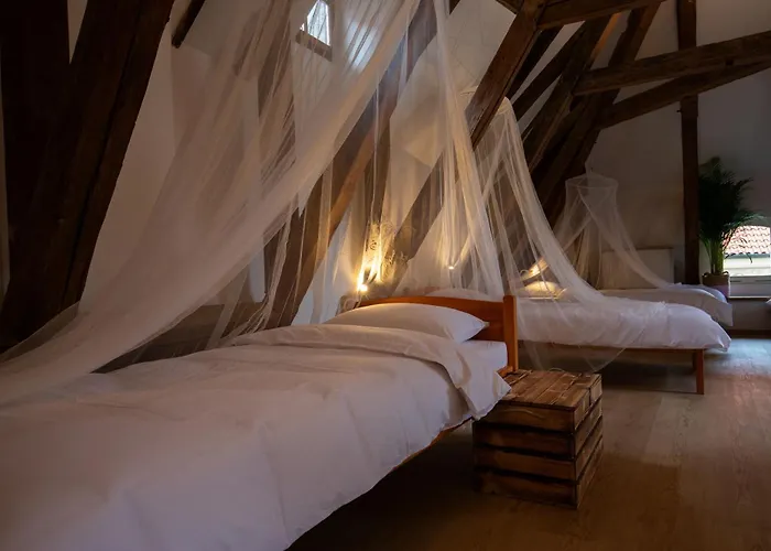 Women's Only - Female Only Хостел Прага