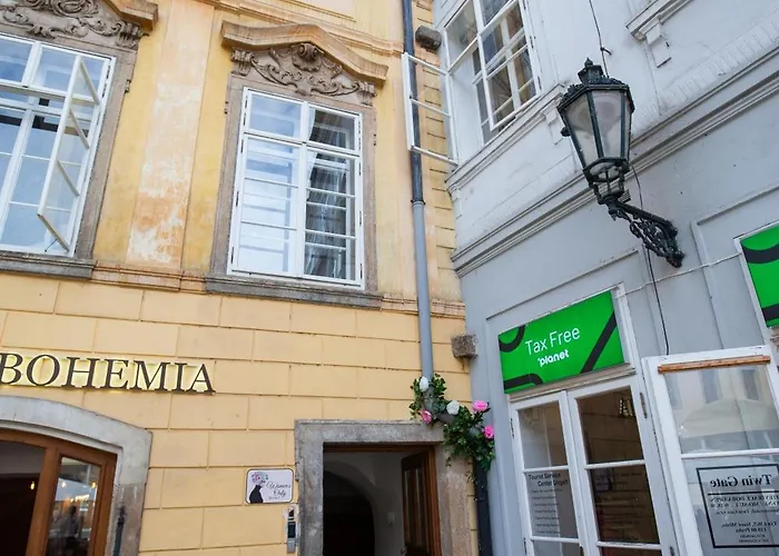 Women's Only - Female Only Хостел *