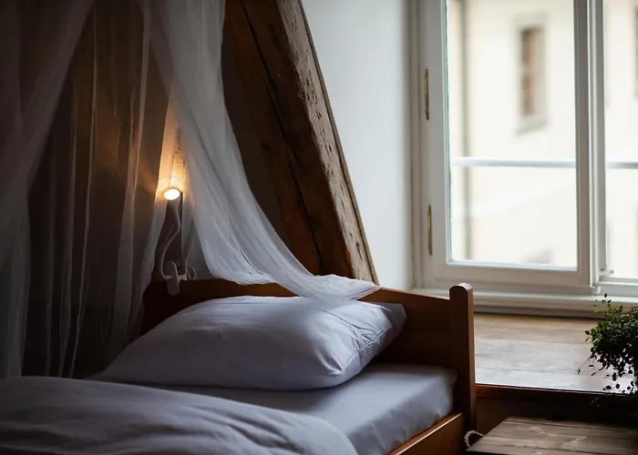 Women's Only - Female Only * Прага