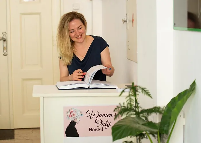 Women's Only - Female Only * Πράγα
